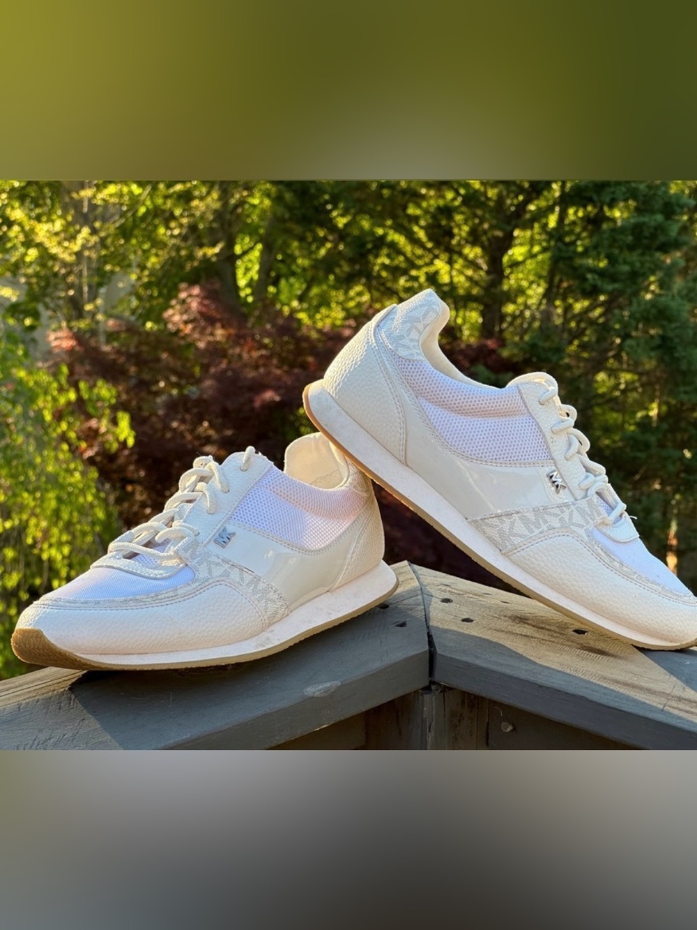 Michael Kors White Casual Lifestyle Sneaker - Size US Womens 9